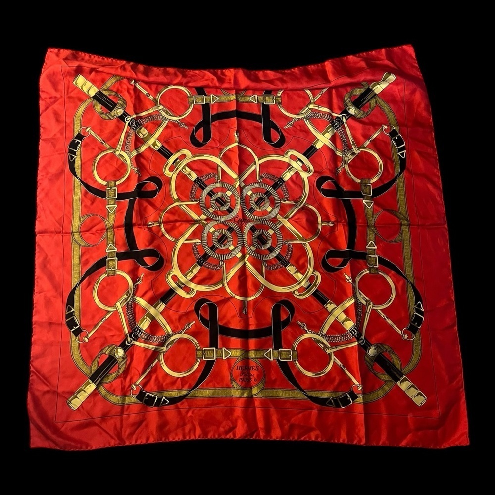 Hermès Esperon D’Or Red and Gold Silk Scarf - Picture 2 of 9